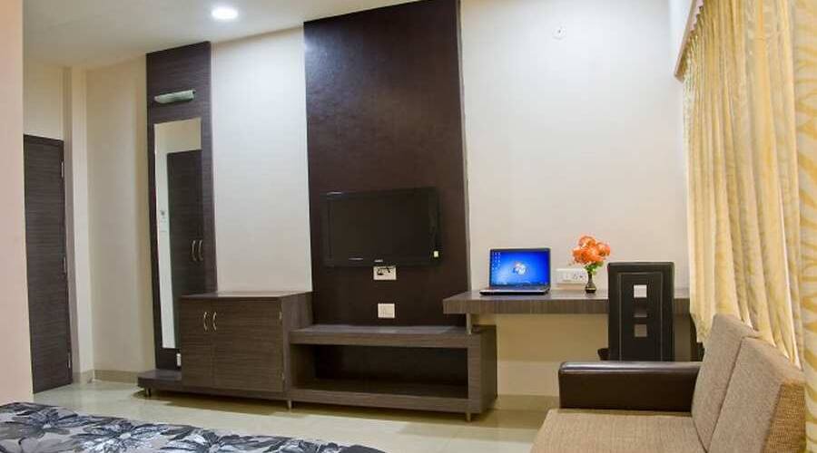 Hotel Anand Regent, Indore 3